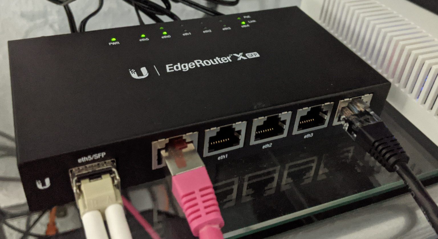 OpenWrt on Ubiquiti EdgeRouter X SFP with working SFP module « Beyond